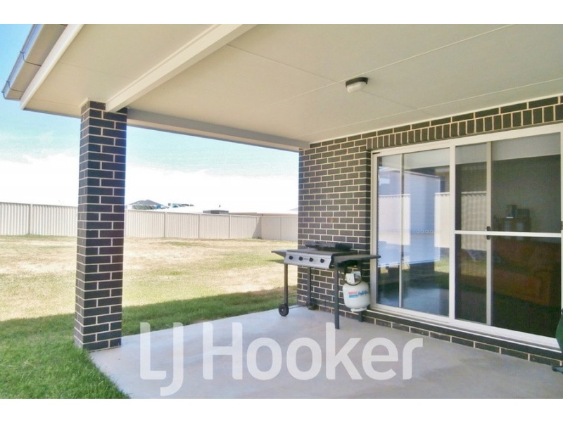 38 Mendel Drive, Bathurst NSW 2795