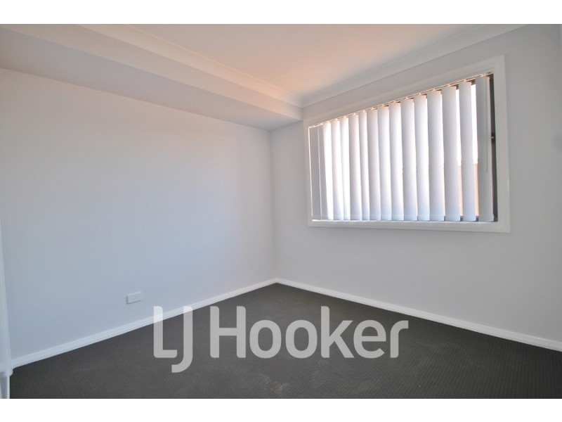 2/4a Upfold Street, Gormans Hill NSW 2795