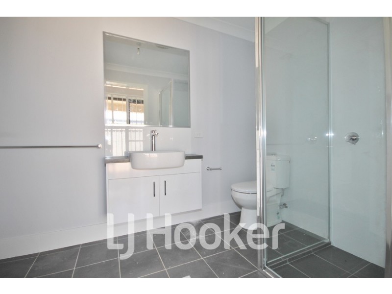 2/4a Upfold Street, Gormans Hill NSW 2795