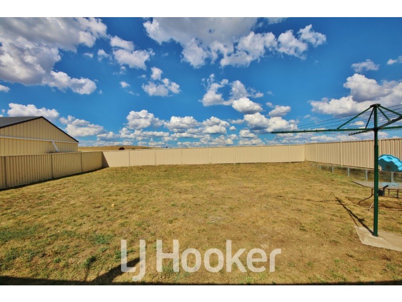 71 Ashworth Drive, Kelso NSW 2795