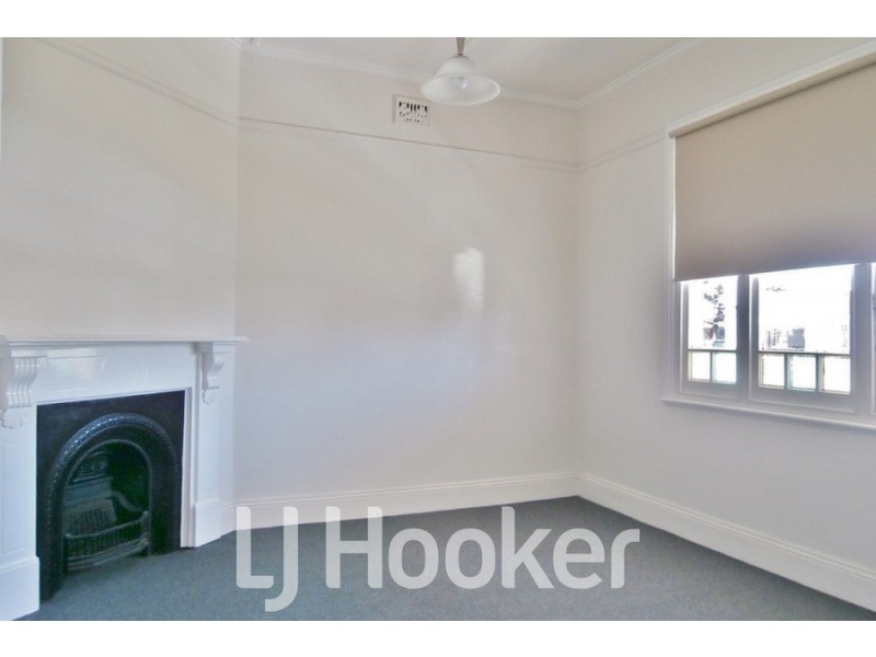 152 Keppel Street, Bathurst NSW 2795