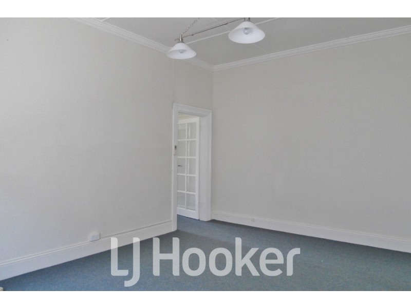 152 Keppel Street, Bathurst NSW 2795