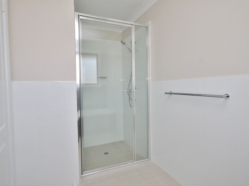 33 Freeman Circuit, Llanarth NSW 2795