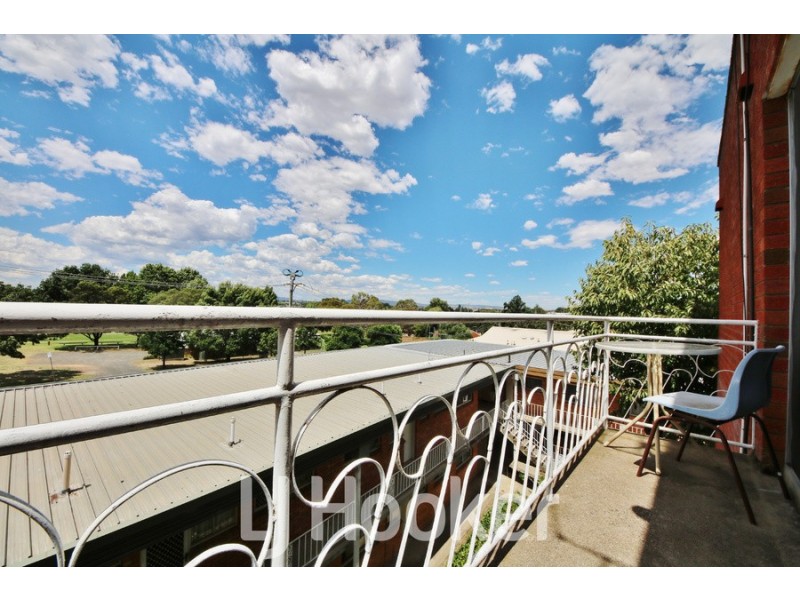 8/4 William Street, Bathurst NSW 2795