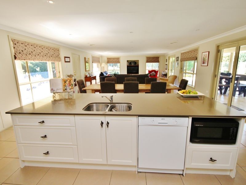 17 Claremont Drive, White Rock NSW 2795