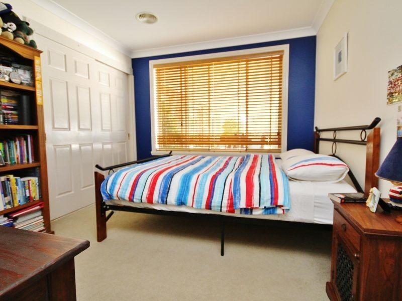 17 Claremont Drive, White Rock NSW 2795
