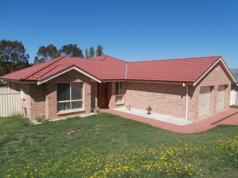 24 Jarrah Court, Bathurst NSW 2795