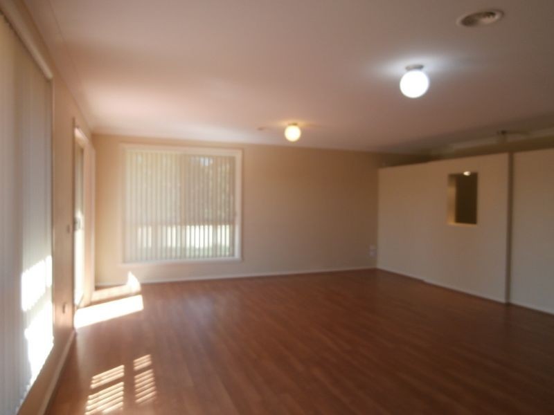 24 Jarrah Court, Bathurst NSW 2795