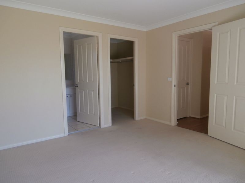 24 Jarrah Court, Bathurst NSW 2795