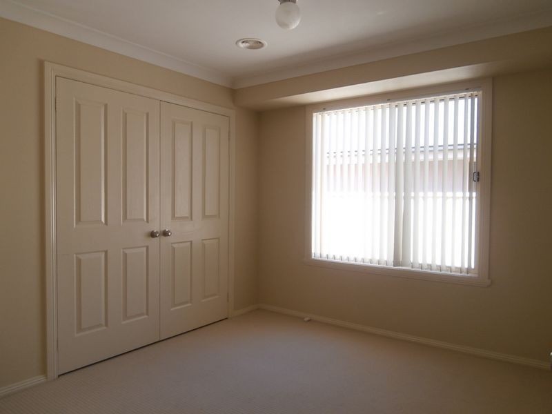 24 Jarrah Court, Bathurst NSW 2795