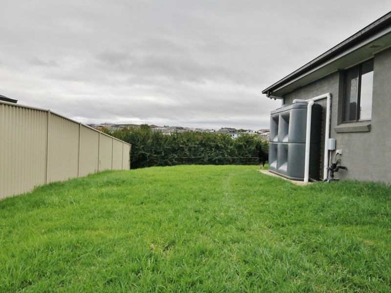 17 Mendel Drive, Kelso NSW 2795