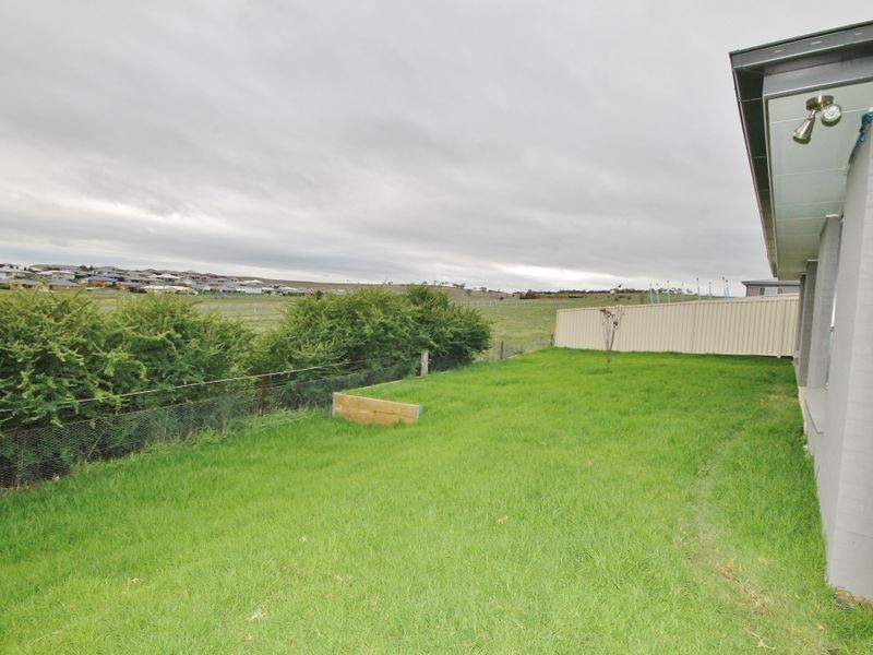 17 Mendel Drive, Kelso NSW 2795