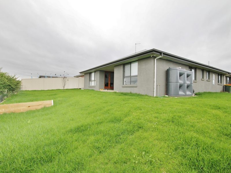 17 Mendel Drive, Kelso NSW 2795