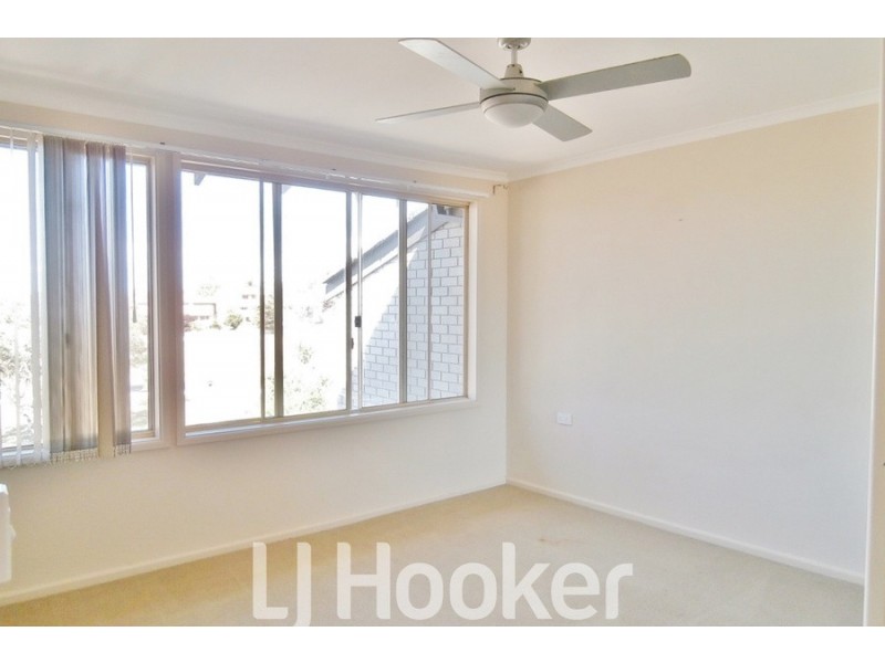12 Ribbon Gum Place, Bathurst NSW 2795