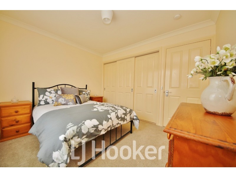 6 Roxburgh Drive, Kelso NSW 2795