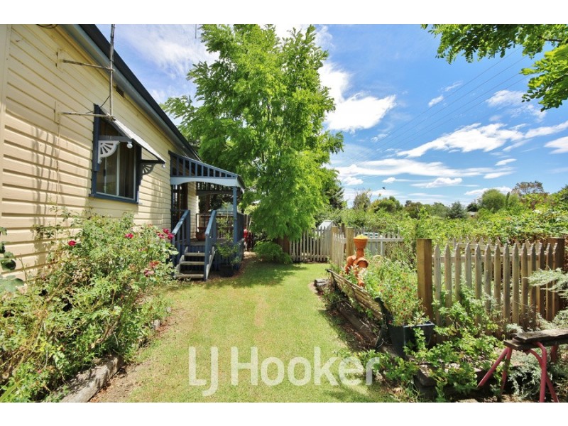 2 Wilkins Street, Bathurst NSW 2795