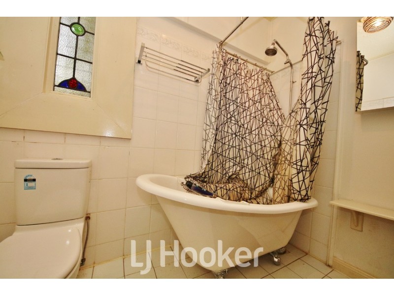 2 Wilkins Street, Bathurst NSW 2795