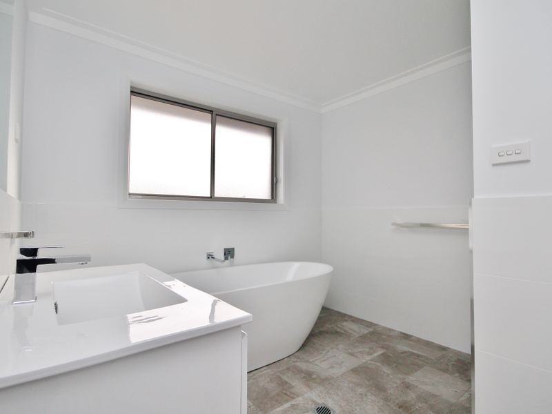 12 Mendel Drive, Kelso NSW 2795