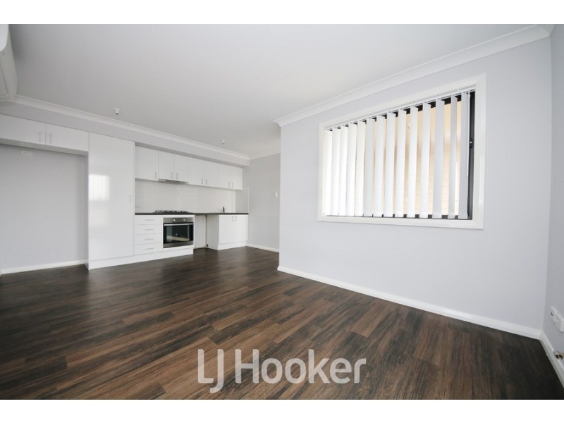 6b Cheviot Drive, Bathurst NSW 2795