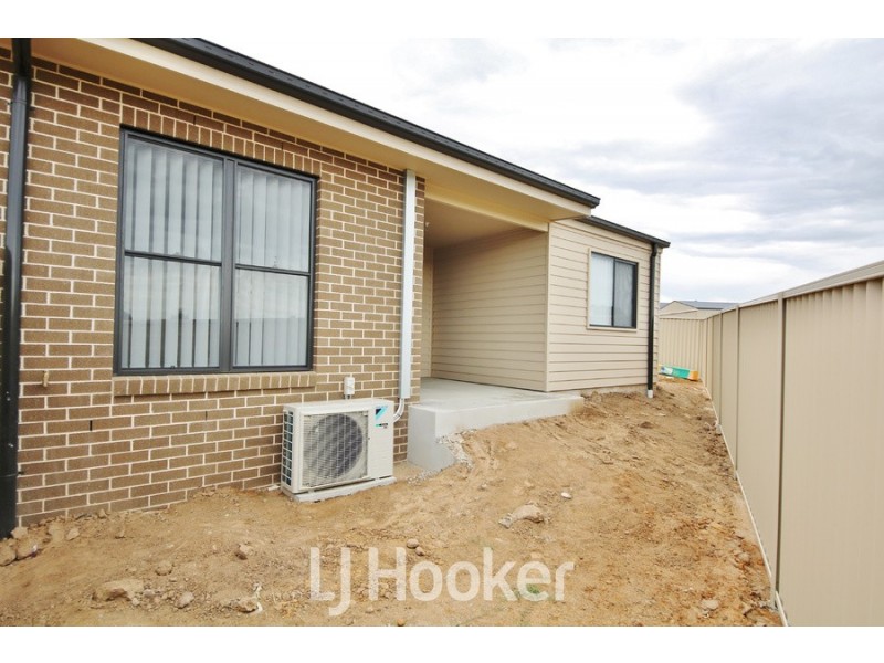 6b Cheviot Drive, Bathurst NSW 2795