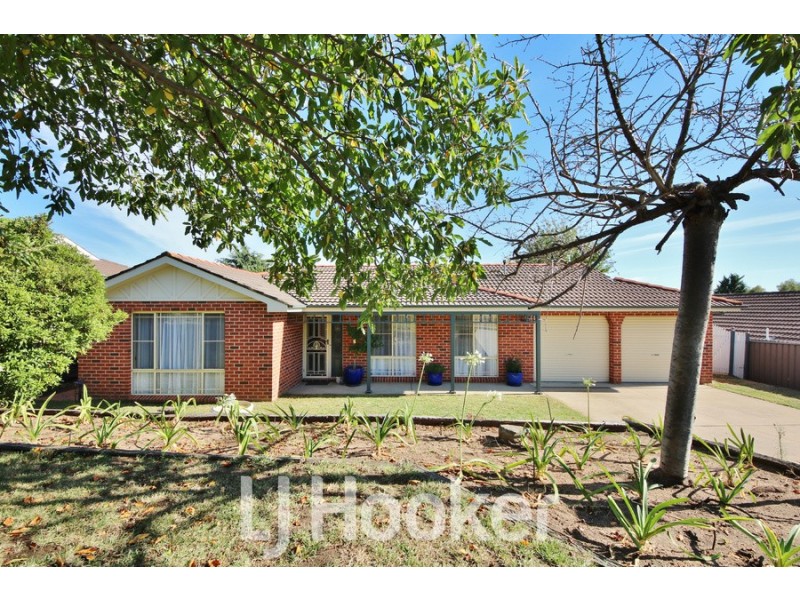 10 Barker Circuit, Kelso NSW 2795