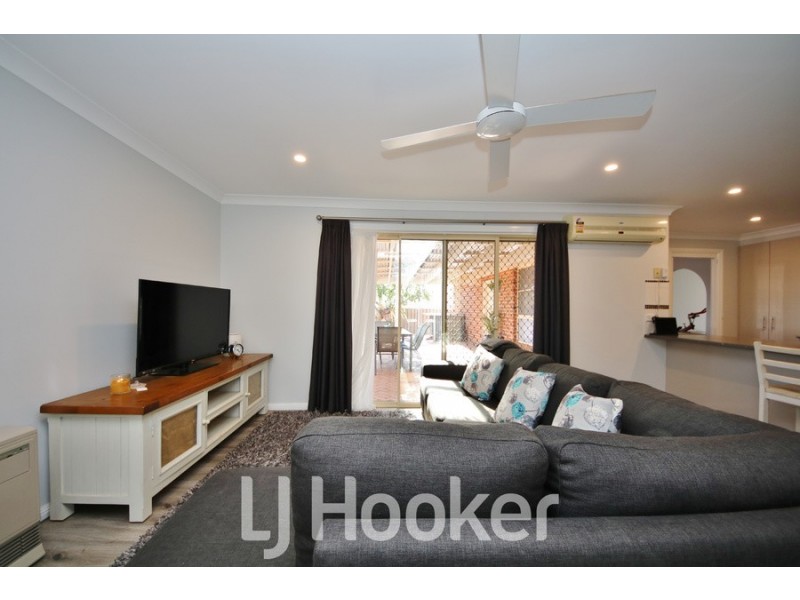 10 Barker Circuit, Kelso NSW 2795