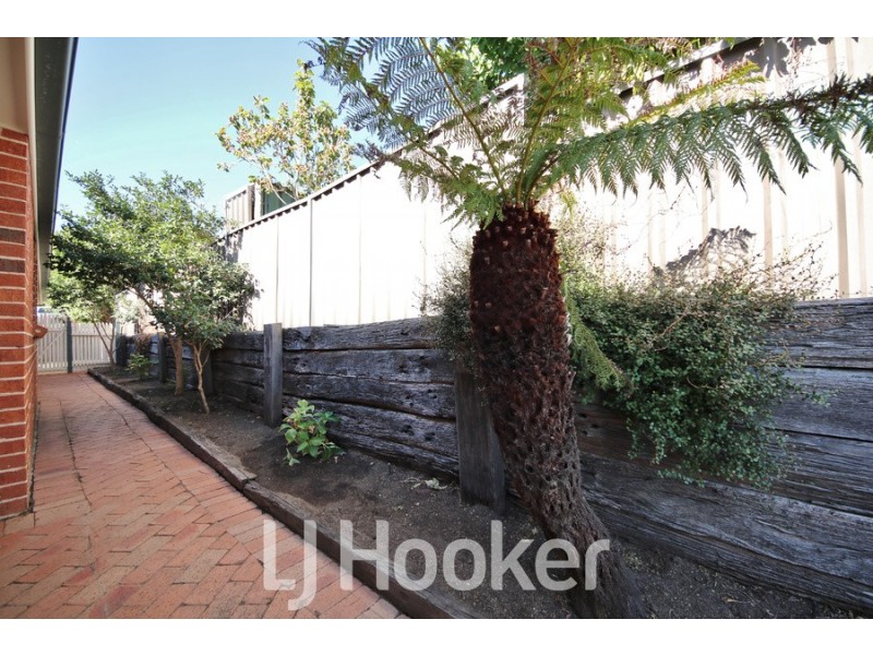 10 Barker Circuit, Kelso NSW 2795