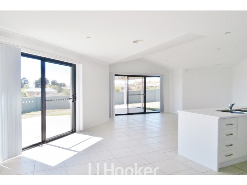 43 Darwin Drive, Bathurst NSW 2795