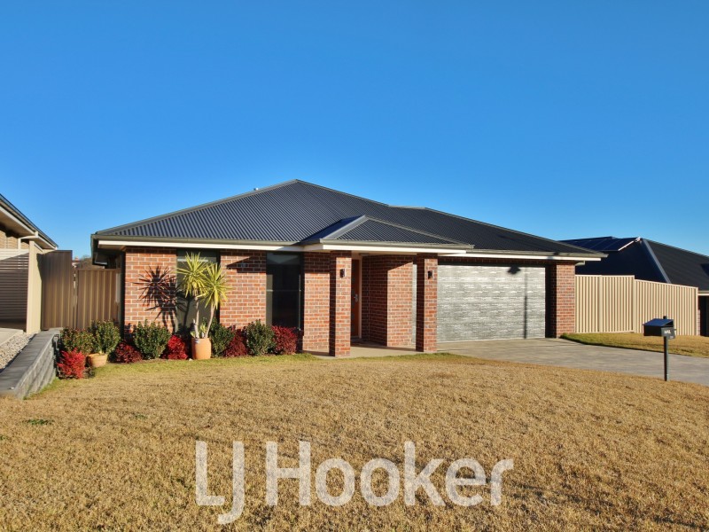 18 Keane Drive, Kelso NSW 2795