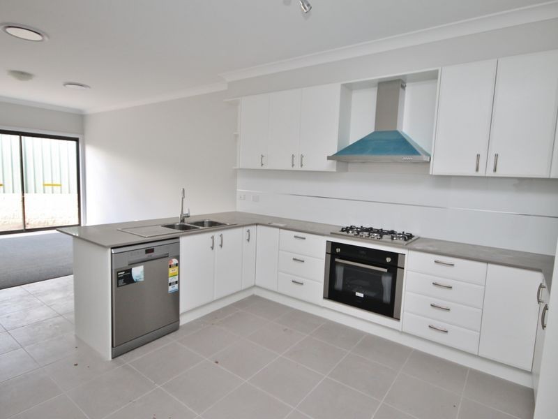 11/57 Rosemont Avenue, Kelso NSW 2795