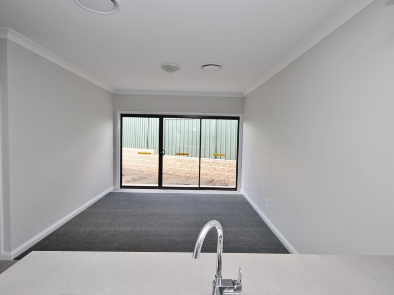 11/57 Rosemont Avenue, Kelso NSW 2795