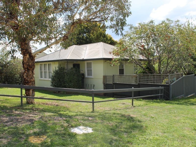 15 Hamley Street, Bathurst NSW 2795