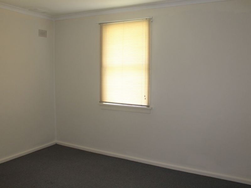 15 Hamley Street, Bathurst NSW 2795