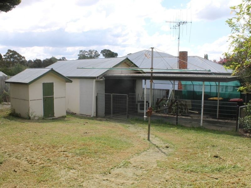15 Hamley Street, Bathurst NSW 2795