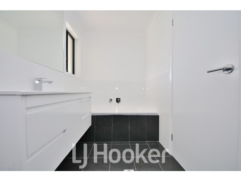 14 Barr Street, Windradyne NSW 2795