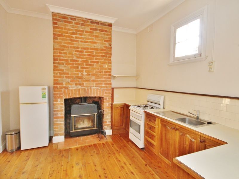 96 Seymour Street, Bathurst NSW 2795