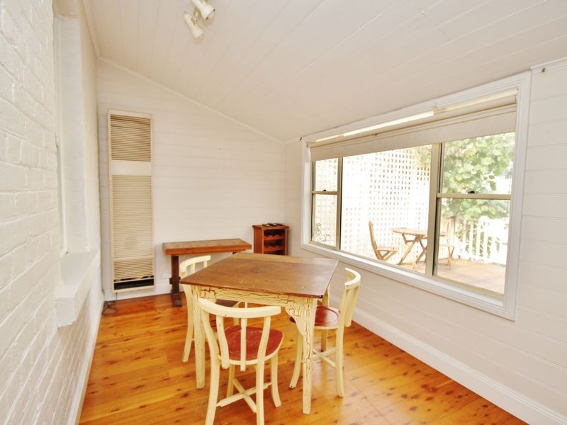 96 Seymour Street, Bathurst NSW 2795