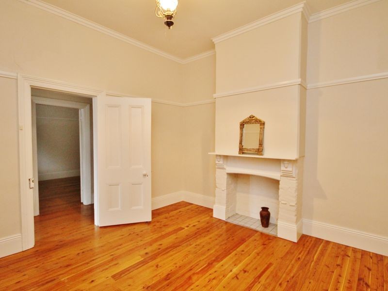 96 Seymour Street, Bathurst NSW 2795