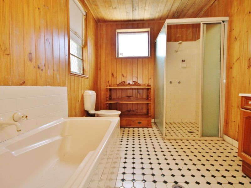 96 Seymour Street, Bathurst NSW 2795