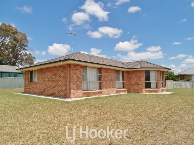 11 Bayliss Street, Abercrombie NSW 2795