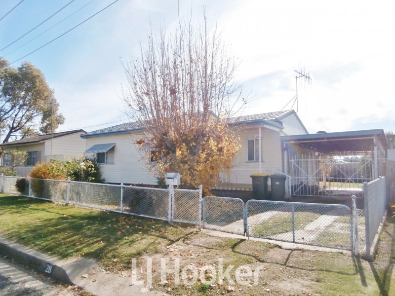 28 Alamein Walk, Bathurst NSW 2795