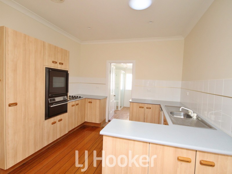 114 Peel Street, Bathurst NSW 2795