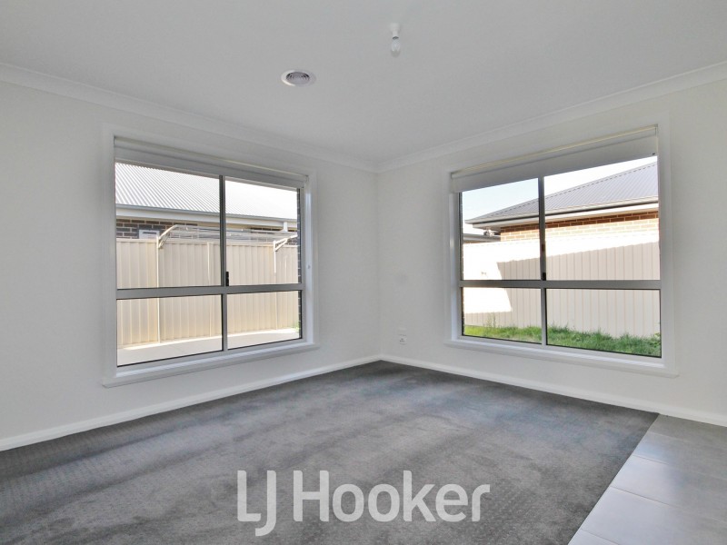 11 Amber Close, Kelso NSW 2795