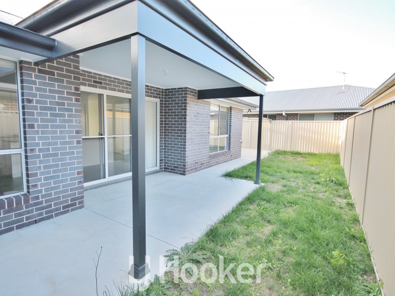 11 Amber Close, Kelso NSW 2795
