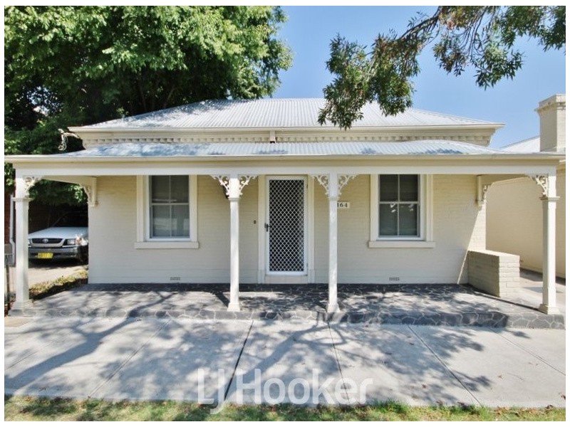 164 Piper Street, Bathurst NSW 2795