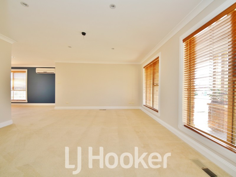 33 Endurance Court, Llanarth NSW 2795