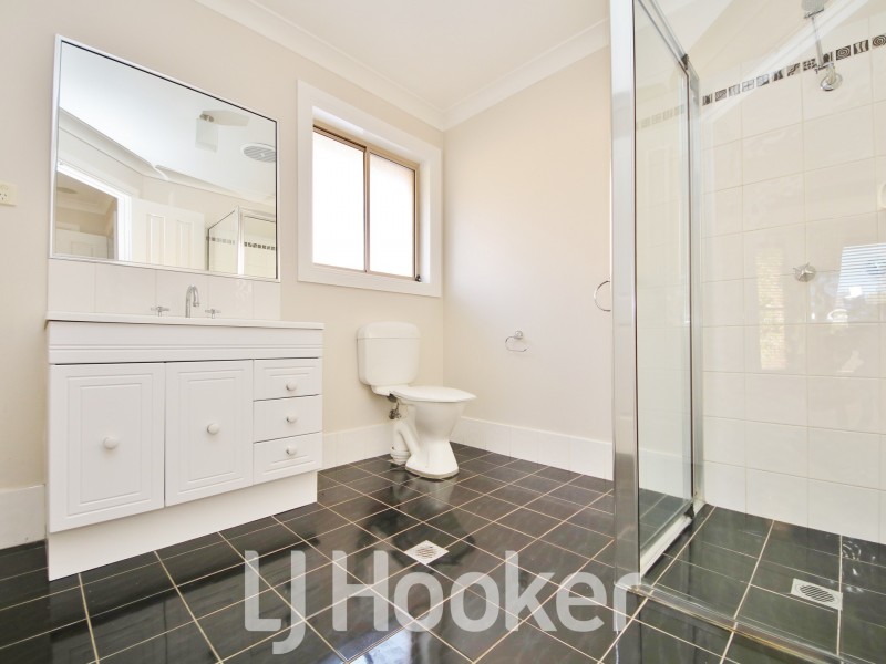 33 Endurance Court, Llanarth NSW 2795