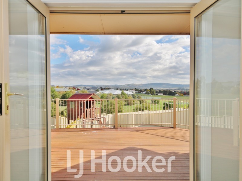 33 Endurance Court, Llanarth NSW 2795