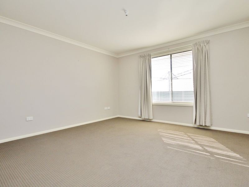 4 Colonial Circuit, Kelso NSW 2795