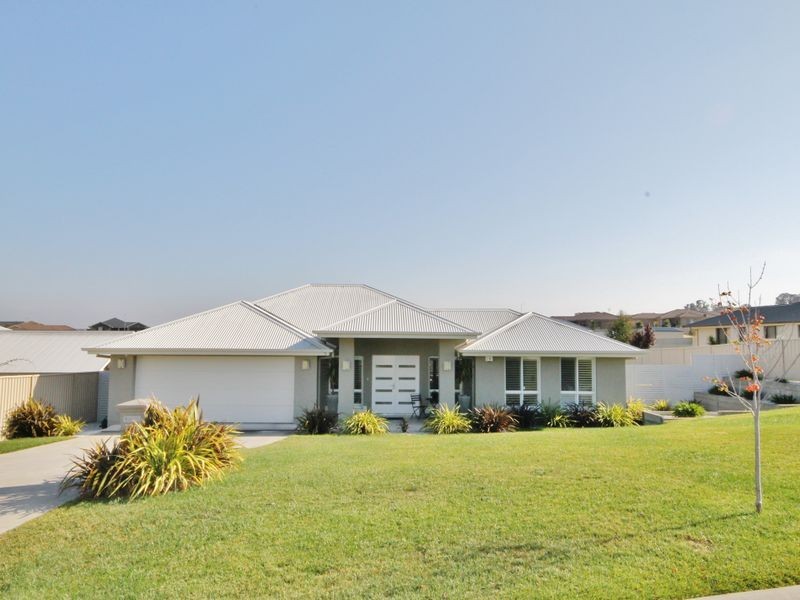 5 Coolabah Close, Kelso NSW 2795